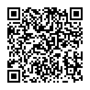 Your Mail Is On Hold e-mail de phishing Code QR